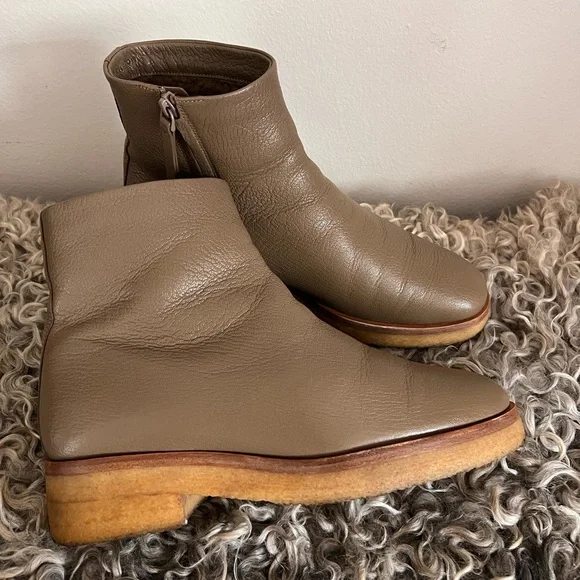 $1480 THE ROW Boris boot bootie moonstone taupe grained goatskin 38 7-7.5 - Picture 8 of 14